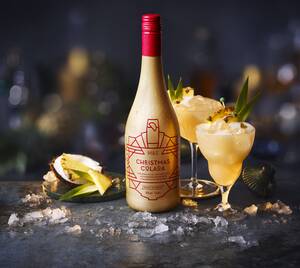 marksandspencer_XMAS2023_FOOD AND DRINKS_29367917_Vanocni Pina Colada koktejl_249Kc_750ml.jpg